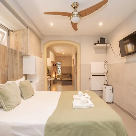 Downtown Typical By Hosty