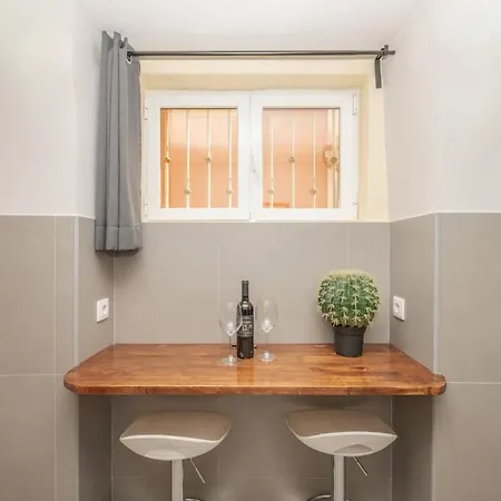 Downtown Typical By Hosty Appartement