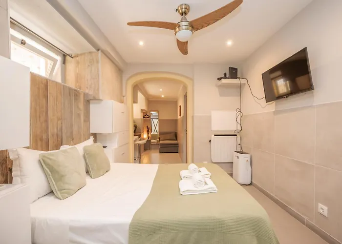 Downtown Typical By Hosty