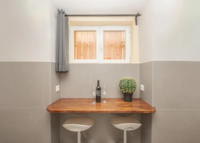 Downtown Typical By Hosty דירה *