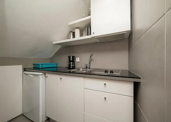 Downtown Typical By Hosty דירה